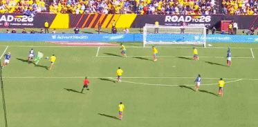 法国3-1哥伦比亚 杜埃双响助球队跨年四连胜