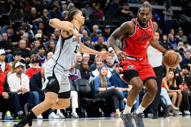 快船主场惨败马刺 莱昂纳德独木难支球队外线失