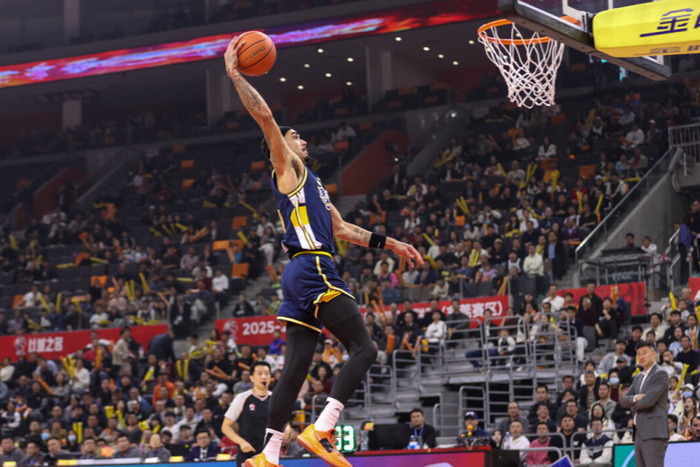 辽宁客场大胜广东豪取五连胜 崔永熙复出首秀贡