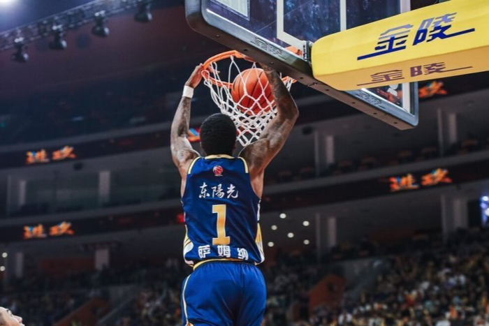 辽宁客场大胜广东豪取五连胜 崔永熙复出首秀贡