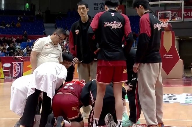 浙江男篮力克宁波取赛点 程帅澎伤退刘晓宇创纪